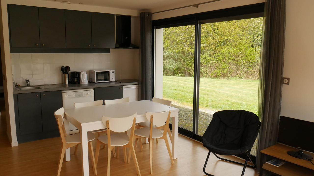 Auberge Des Voyajoueurs Monteneuf Eksteriør bilde